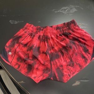 lululemon shorts size 6